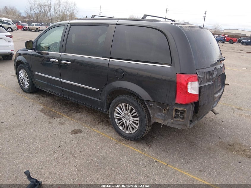 2015 Chrysler Town & Country Touring-L