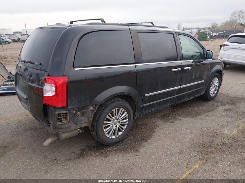2015 Chrysler Town & Country Touring-L