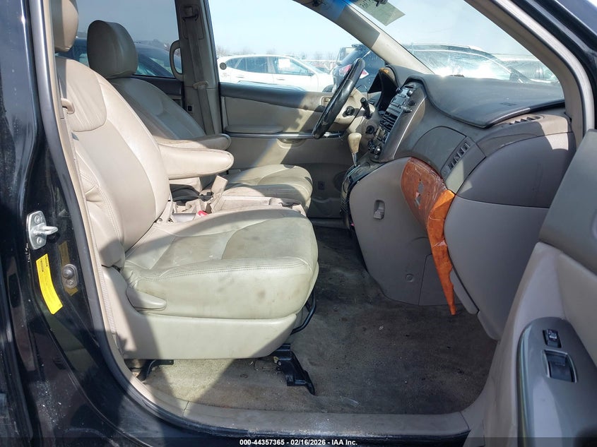 2010 Toyota Sienna Le