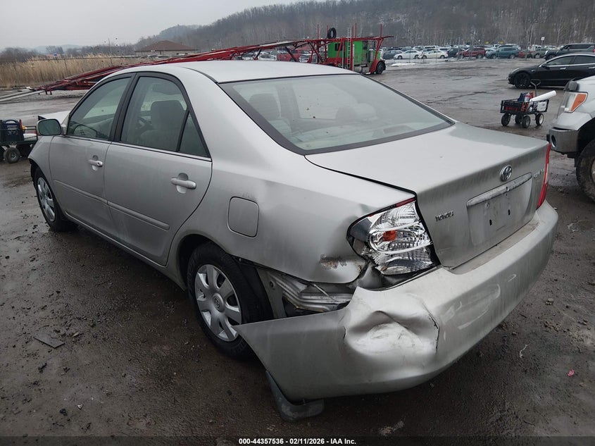 2004 Toyota Camry Le