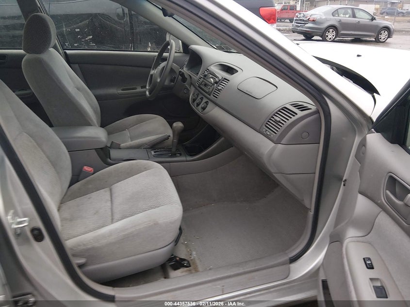 2004 Toyota Camry Le