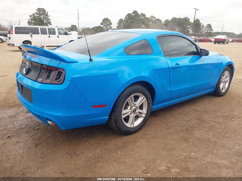 2013 Ford Mustang V6