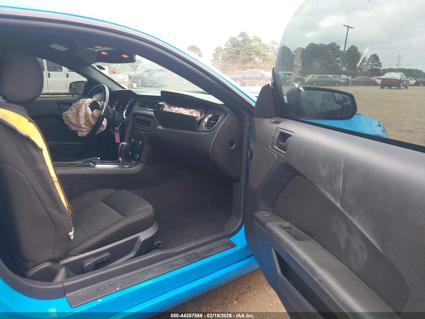 2013 Ford Mustang V6