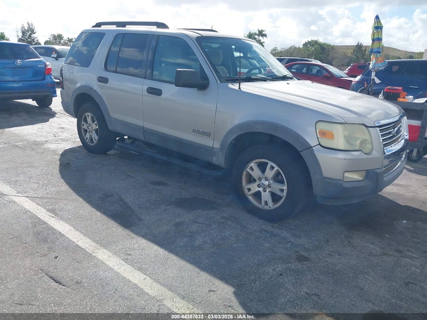 2006 Ford Explorer Xlt