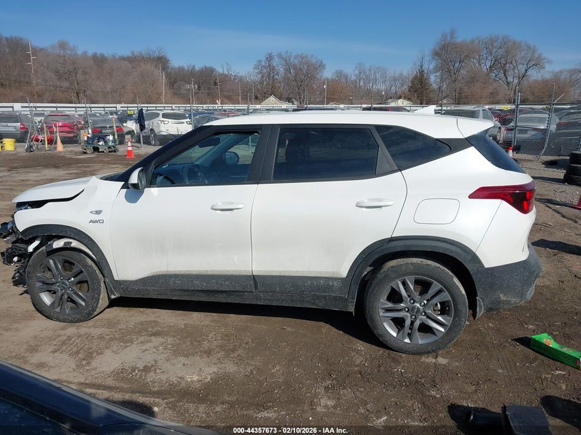 2023 Kia Seltos Lx VIN: KNDEPCAA4P7431422 Lot: 44357673