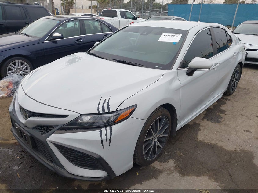 2022 Toyota Camry Se