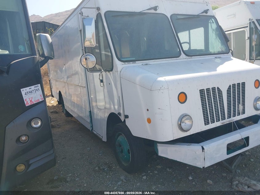 2015 FREIGHTLINER CHASSIS M LINE WALK-IN VAN
