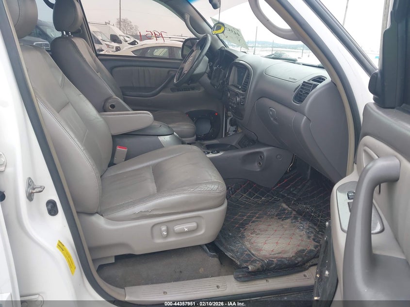 2005 Toyota Sequoia Limited V8