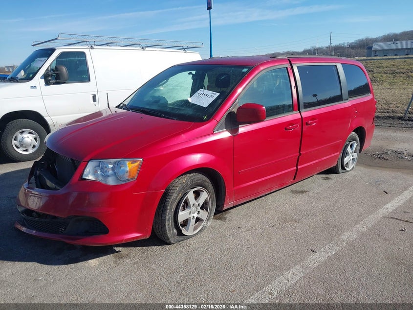 2012 Dodge Caravan Grand Sxt red Lot 111044358129 Vin 2C4RDGCGXCR321857