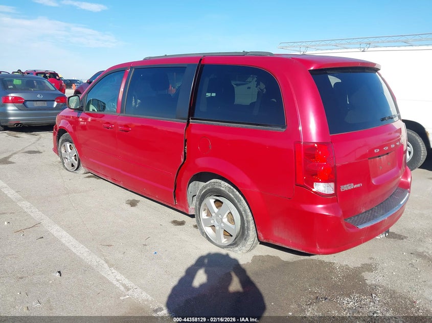2C4RDGCGXCR321857 2012 Dodge Caravan Grand Sxt red
