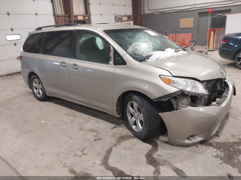 2017 Toyota Sienna Le 8 Passenger