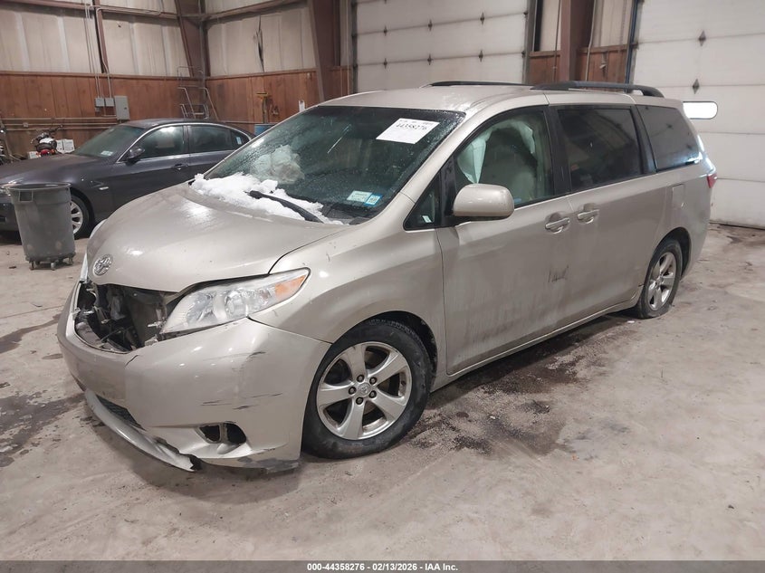 2017 Toyota Sienna Le 8 Passenger