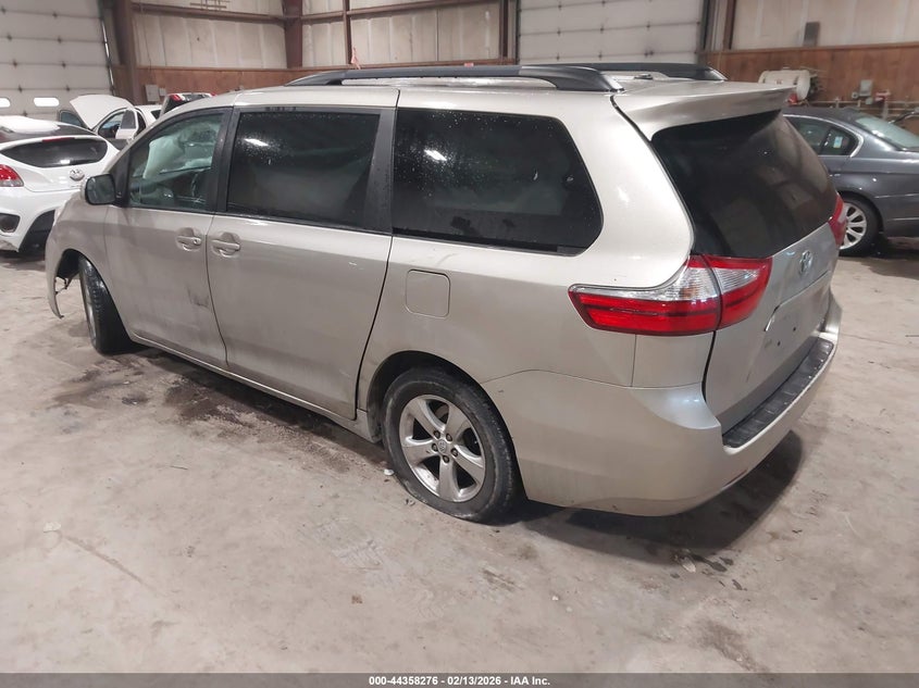 2017 Toyota Sienna Le 8 Passenger