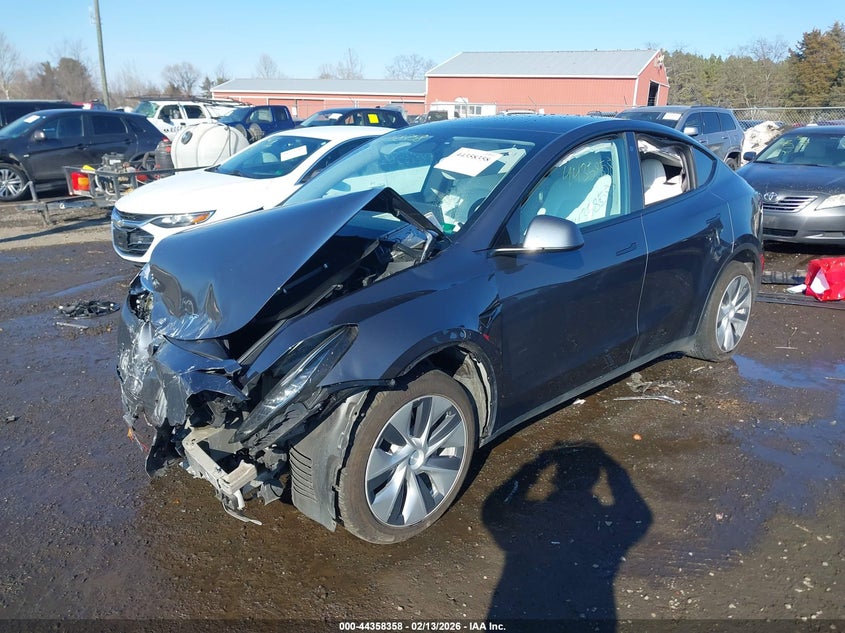 2022 Tesla Model Y Long Range Dual Motor All-Wheel Drive