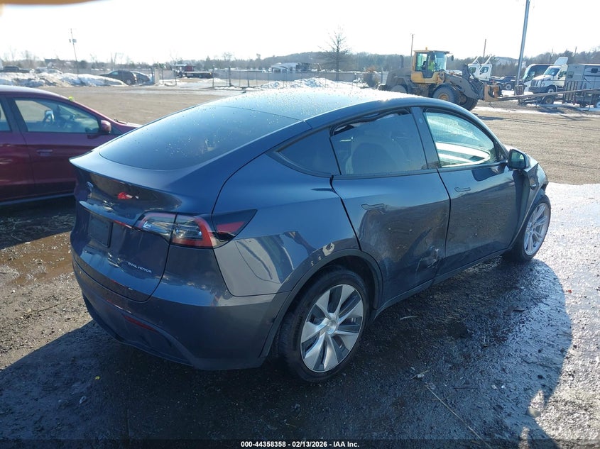 2022 Tesla Model Y Long Range Dual Motor All-Wheel Drive