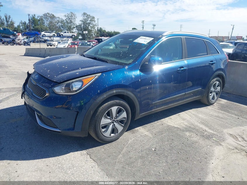 Vin: kndcb3lc5j5157588, lot: 44854839, kia niro lx 20182