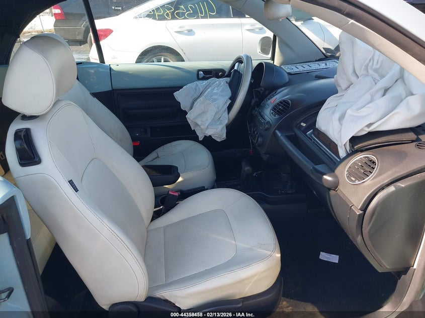 2010 Volkswagen New Beetle 2.5L Final Edition