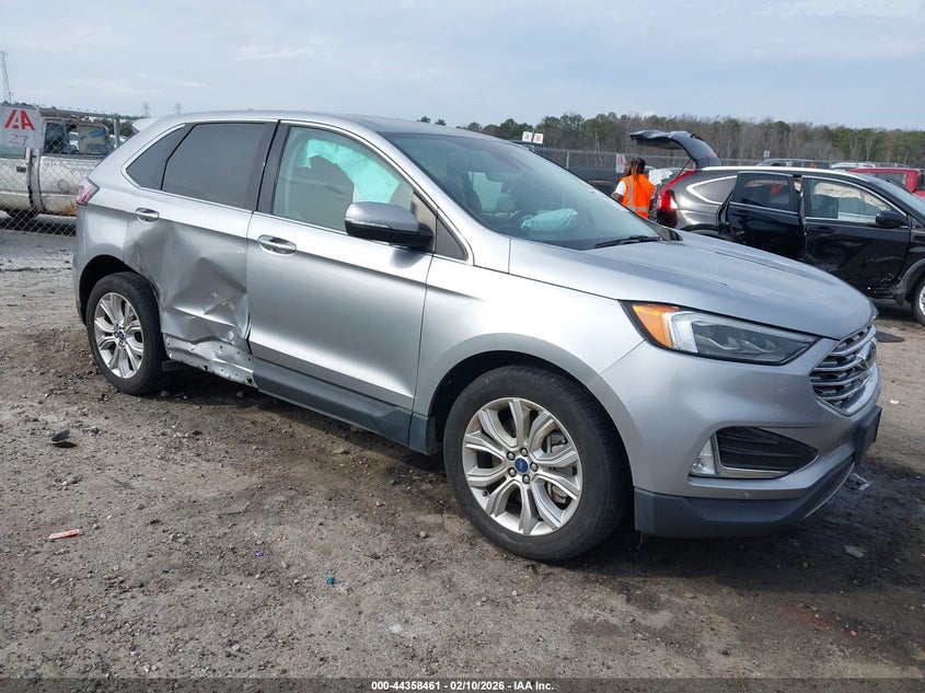 2022 Ford Edge Titanium