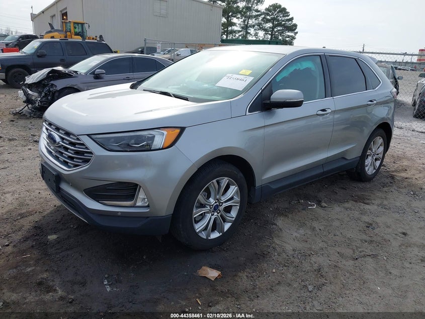 2022 Ford Edge Titanium