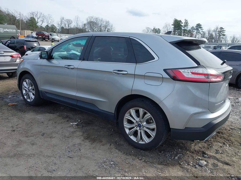 2022 Ford Edge Titanium