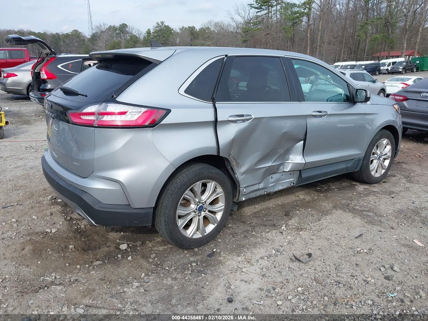 2022 Ford Edge Titanium