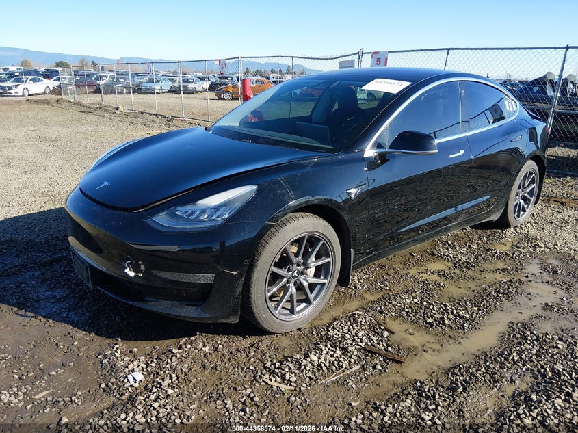 2018 Tesla Model 3 Long Range/Mid Range
