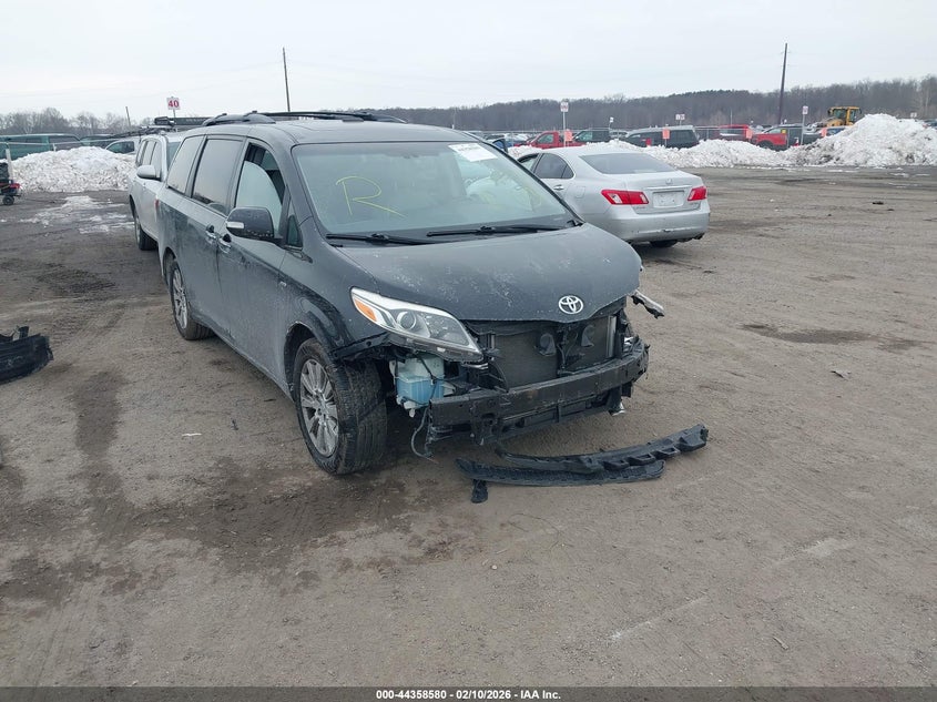 2017 Toyota Sienna Limited Premium 7 Passenger