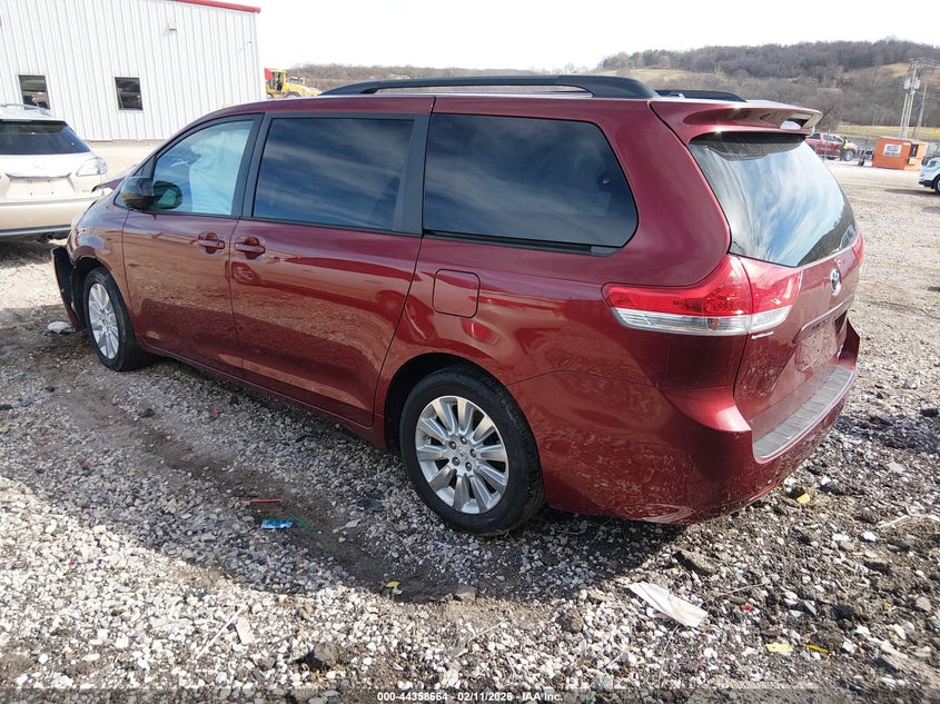 2012 Toyota Sienna Le 7 Passenger