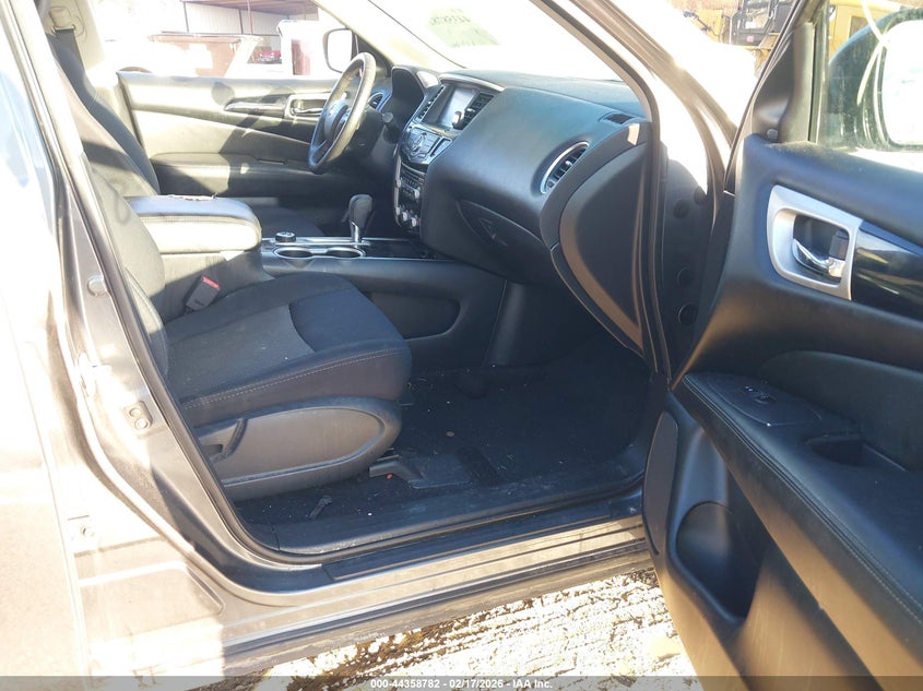 2019 Nissan Pathfinder Sv
