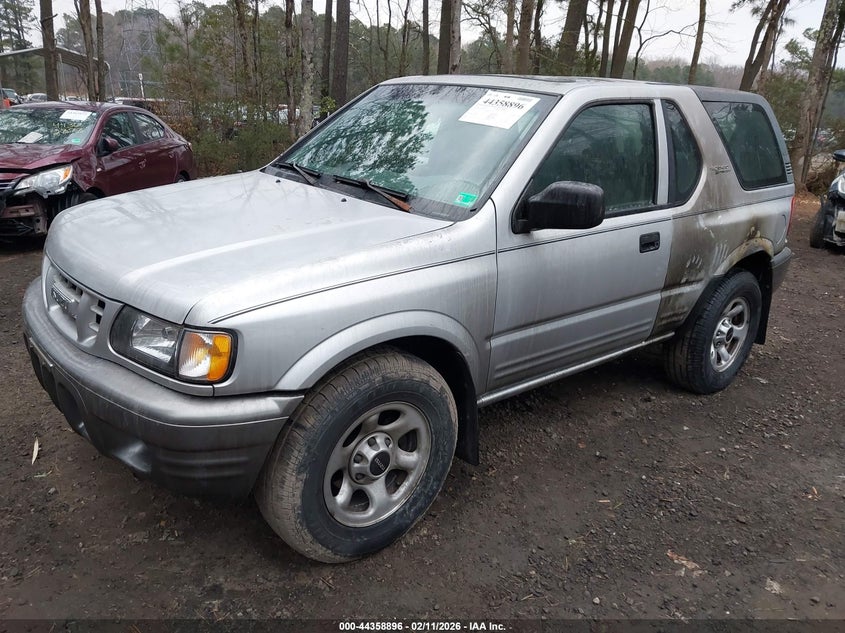 2002 Isuzu Rodeo Sport S 3.2L V6 Hard Top/S 3.2L V6 Soft Top