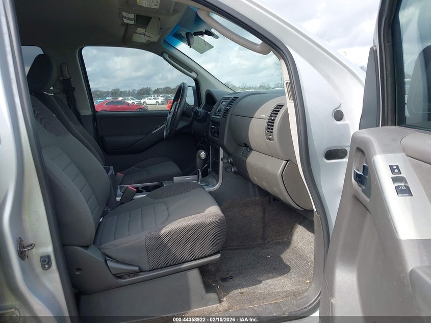 2011 Nissan Pathfinder S