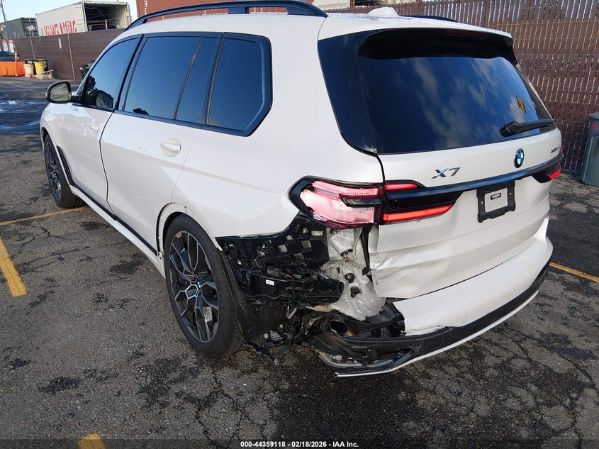 2024 BMW X7 xDrive40I