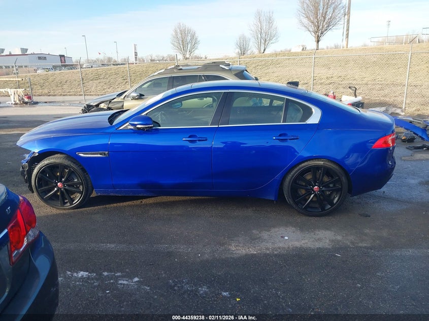 2017 Jaguar Xe 35T Prestige VIN: SAJAK4BVXHA963932 Lot: 44359238