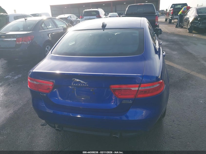 2017 Jaguar Xe 35T Prestige VIN: SAJAK4BVXHA963932 Lot: 44359238