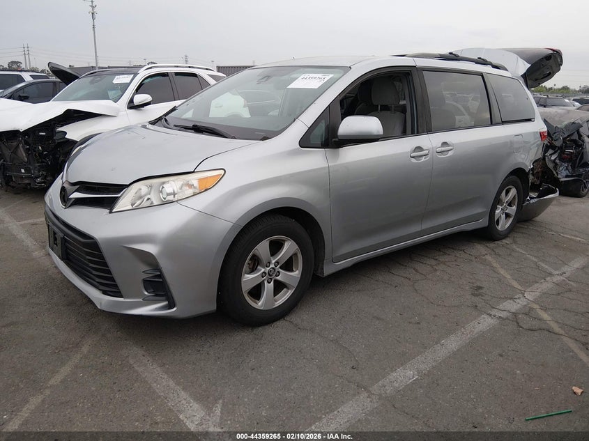 2020 Toyota Sienna Le