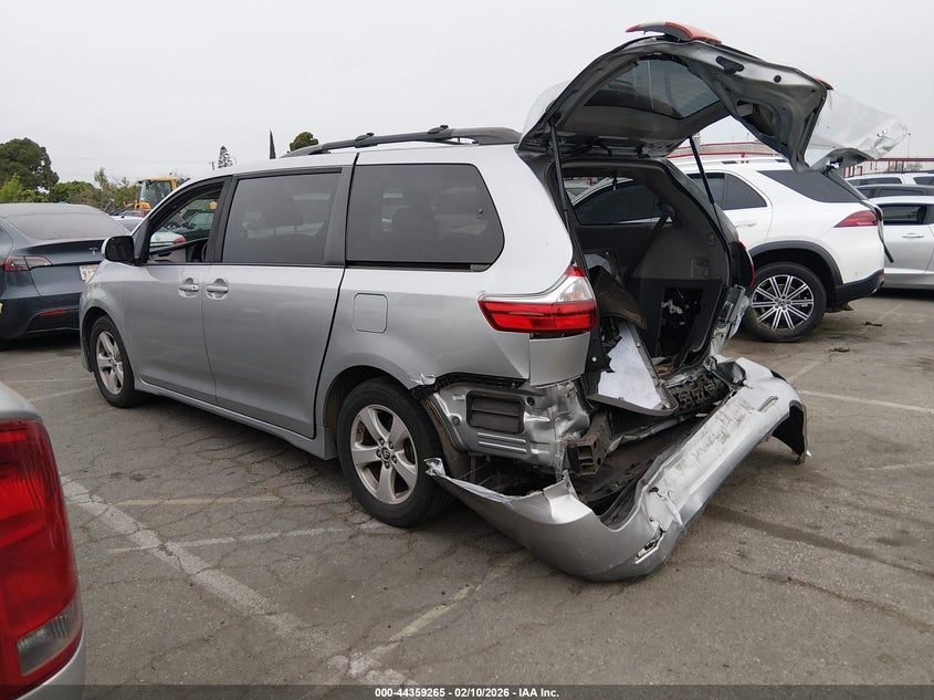 2020 Toyota Sienna Le