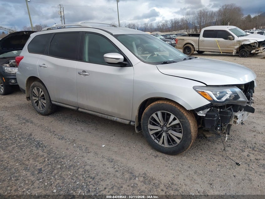 2017 Nissan Pathfinder Sv