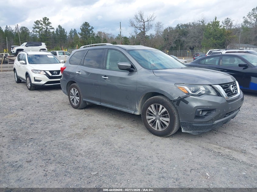 2019 Nissan Pathfinder Sv