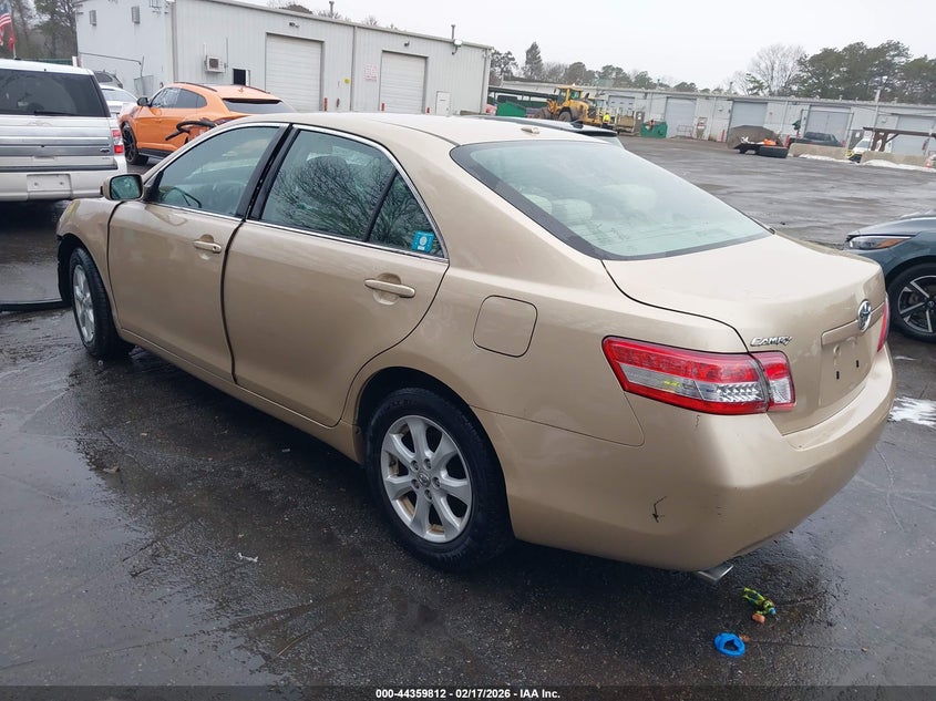 2011 Toyota Camry Le V6