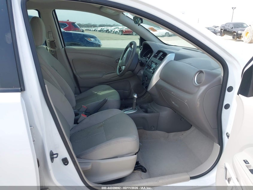 2016 Nissan Versa 1.6 Sv