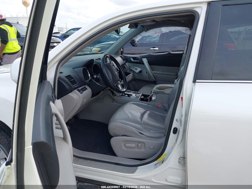 2013 Toyota Highlander Se V6