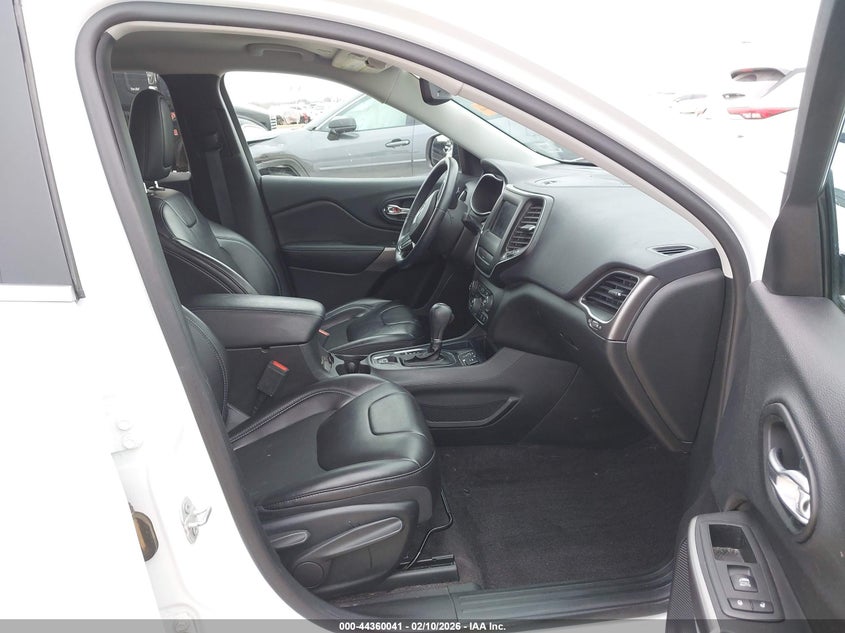 2019 Jeep Cherokee Latitude Plus Fwd