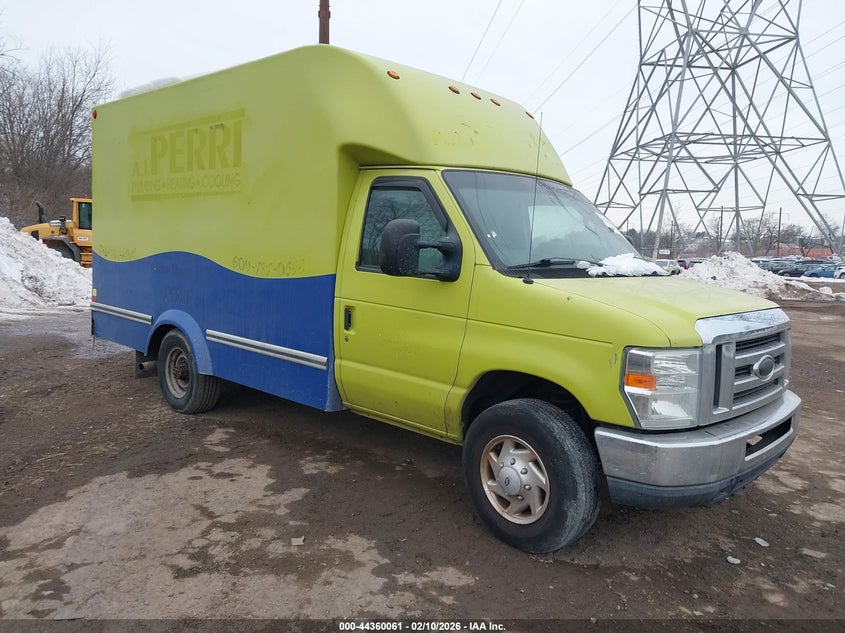 2015 Ford E-350 Cutaway