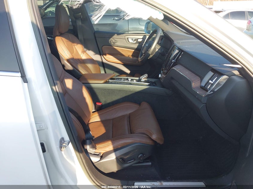 2022 Volvo Xc60 B5 Inscription