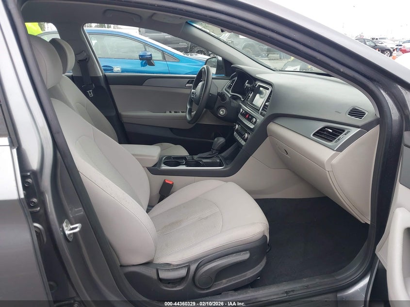 VIN 5NPE24AFXKH732149 2019 HYUNDAI SONATA SE