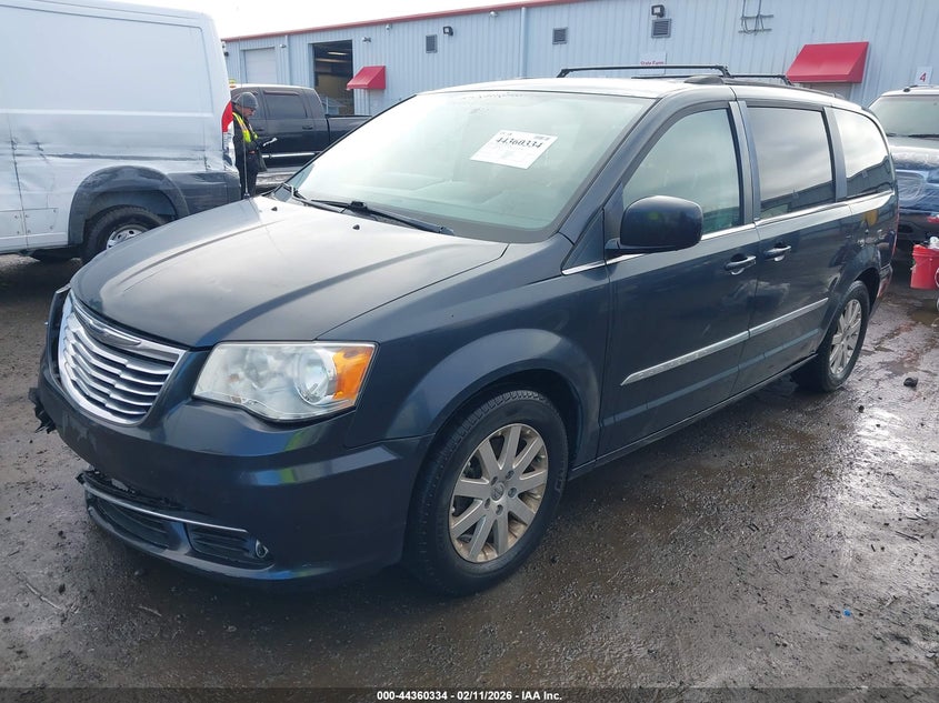 2013 Chrysler Town & Country Touring
