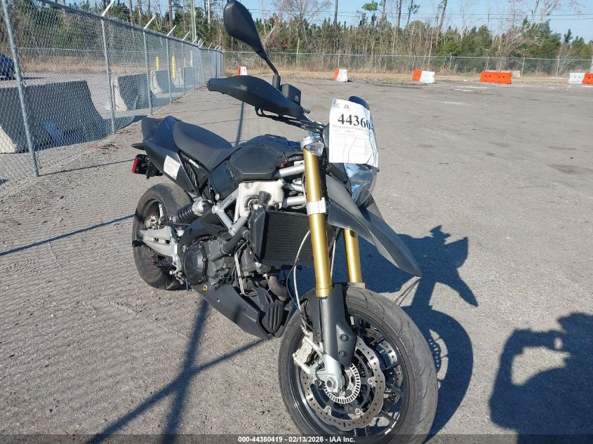 2014 Aprilia Dorsoduro 750