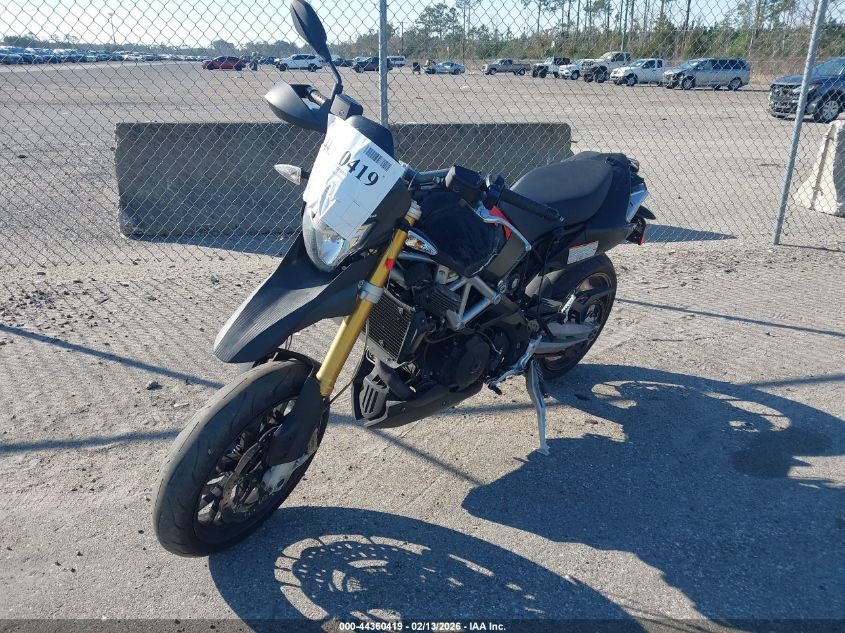 2014 Aprilia Dorsoduro 750