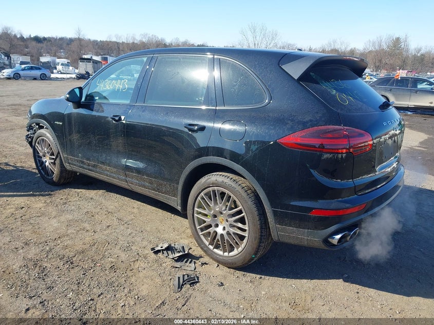 2016 Porsche Cayenne E-Hybrid S