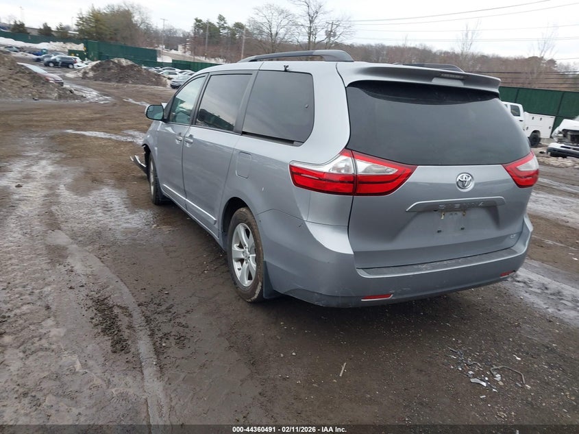 2017 Toyota Sienna Le 8 Passenger
